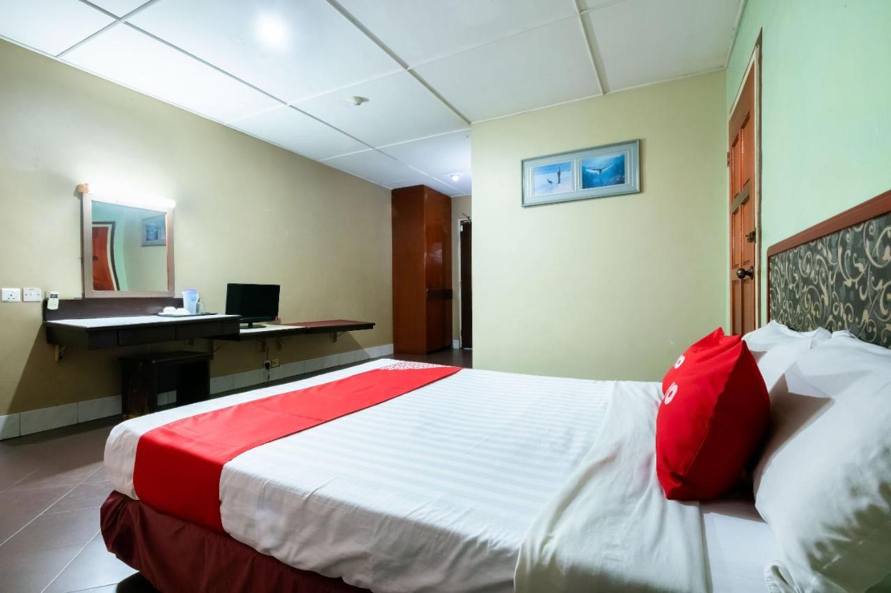 Oyo 89997 Kurnia Hotel Tawau Buitenkant foto