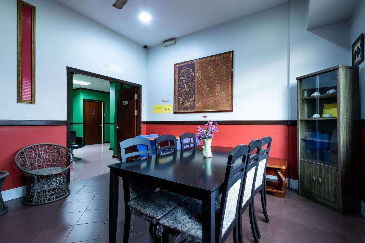 Oyo 89997 Kurnia Hotel Tawau Buitenkant foto